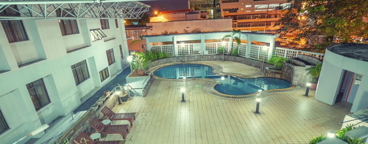 Kingwood Hotel Kuching Exterior foto